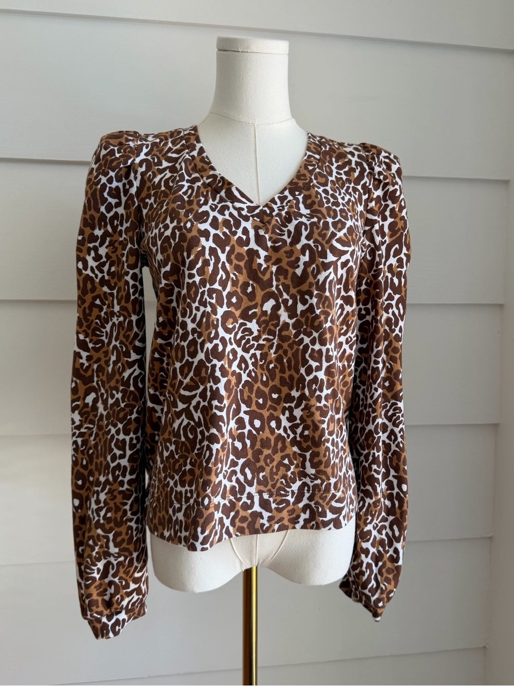 Lilly Pulitzer Jansen V-Neck Puff Sleeve Sweatshirt My Favorite Spot Leopard XS